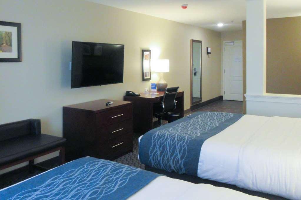 Comfort Inn & Suites Logan Near University Extérieur photo