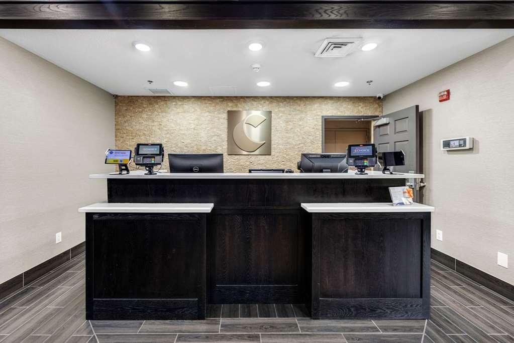 Comfort Inn & Suites Logan Near University Intérieur photo