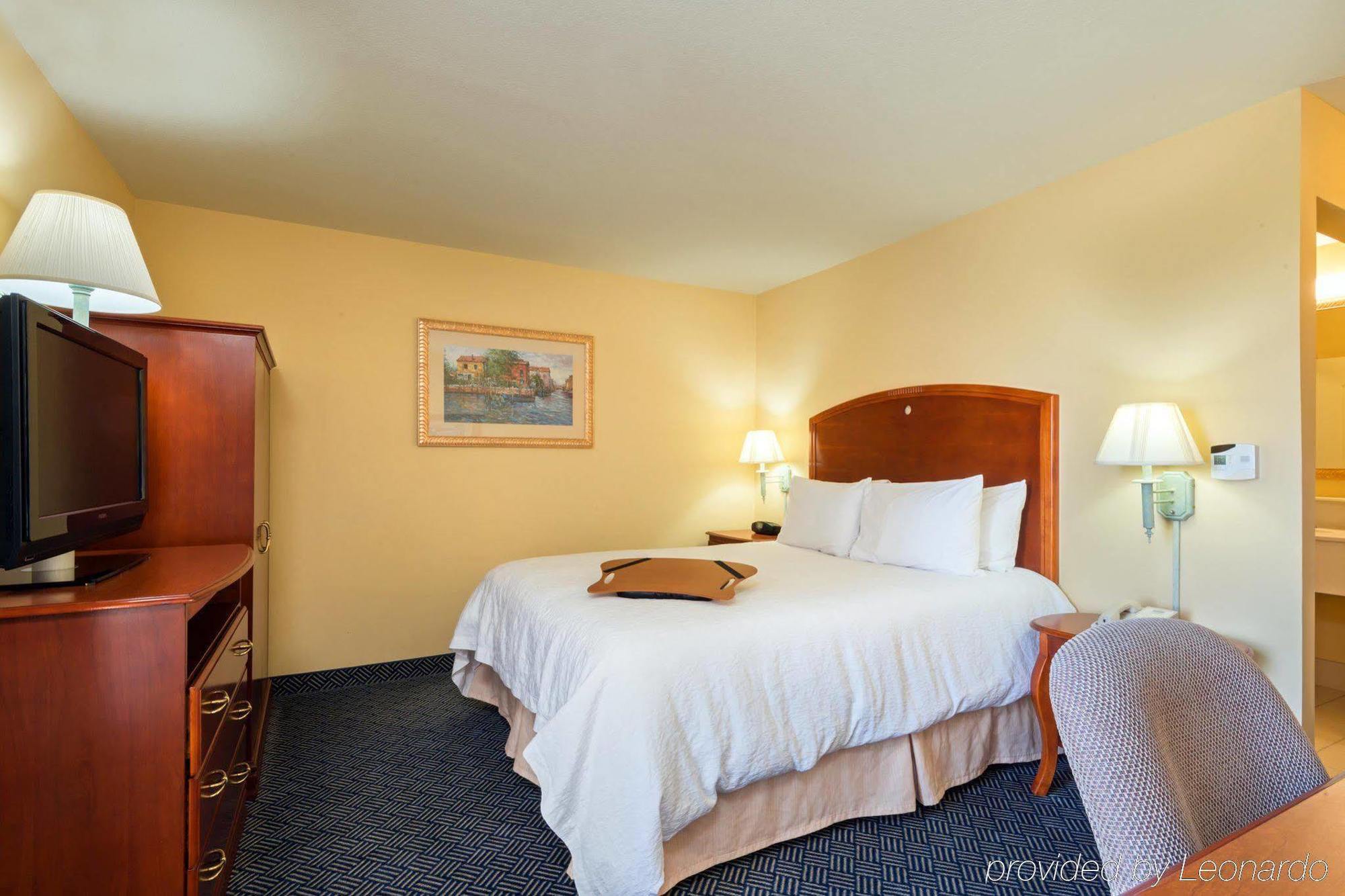 Comfort Inn & Suites Logan Near University Extérieur photo